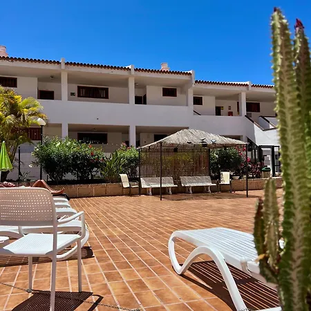 Detail Oasic Park 公寓 阿德耶