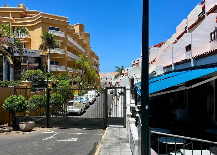 Detail Oasic Park Apartment